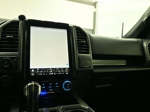 Used 2020 Ford F150 Raptor w/ Equipment Group 802A Luxury image 15