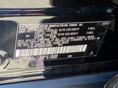 Used 2023 Toyota RAV4 LE AWD/4WD image 32