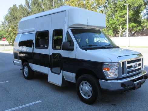 Used 2013 Ford E-350 and Econoline 350 Extended Super Duty w/ PWR Group image 7