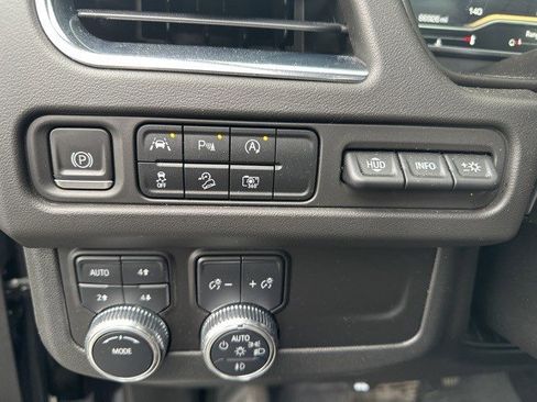 Used 2023 GMC Yukon AT4 image 17