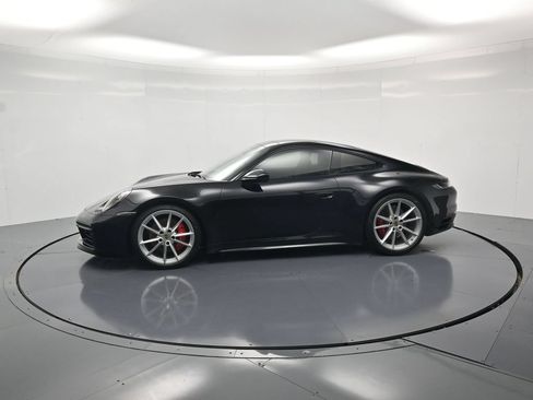 Certified 2020 Porsche 911 Carrera 4S AWD/4WD image 2