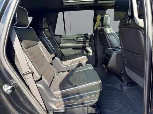 Used 2025 GMC Yukon AT4 Ultimate w/ LPO, Floor Liner Package AWD/4WD image 54