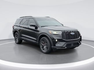 Used 2025 Ford Explorer ST-Line w/ Premium Package video 2