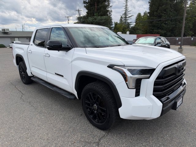 Used 2024 Toyota Tundra Limited AWD/4WD image 18