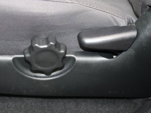 Used 2019 Toyota Tacoma image 33