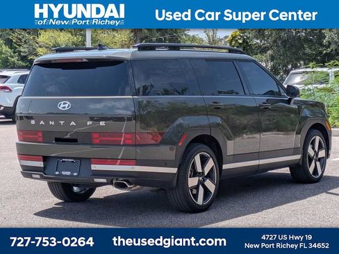 Used 2025 Hyundai Santa Fe Limited FWD image 5