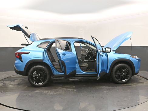 Used 2025 Chevrolet Trax ACTIV FWD image 59