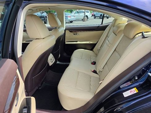 Used 2016 Lexus ES 350 w/ Navigation System Package FWD image 22
