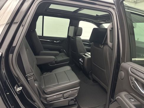 Used 2023 GMC Yukon Denali w/ Advanced Technology Package image 69