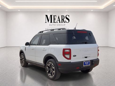 Used 2023 Ford Bronco Sport Outer Banks w/ Tech Package AWD/4WD image 3