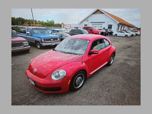 Used 2013 Volkswagen Beetle 2.5 FWD image 1