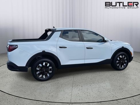 Used 2025 Hyundai Santa Cruz SE FWD image 7