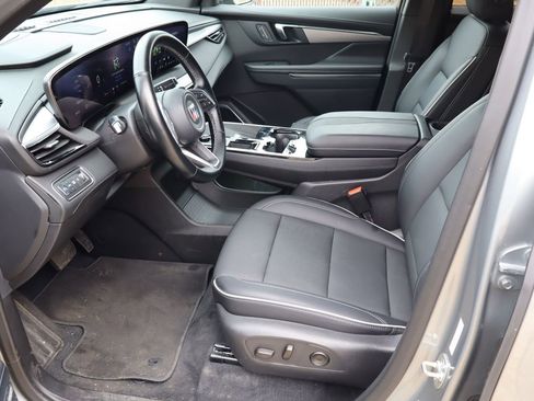 Used 2025 Buick Enclave Preferred FWD image 16