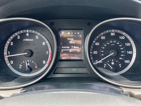 Used 2018 Hyundai Santa Fe Sport w/ 2.4L Value Package 02 image 20