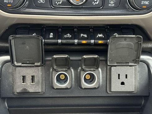 Used 2018 GMC Sierra 1500 Denali AWD/4WD image 35