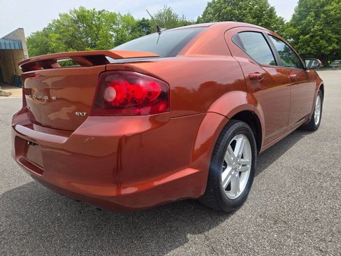 Used 2012 Dodge Avenger SXT w/ Cold Weather Group FWD image 10