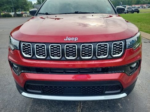 Used 2025 Jeep Compass Limited AWD/4WD image 6