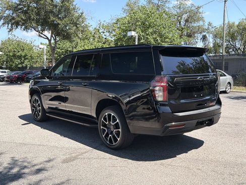 Used 2021 Chevrolet Suburban RST w/ Luxury Package AWD/4WD image 5