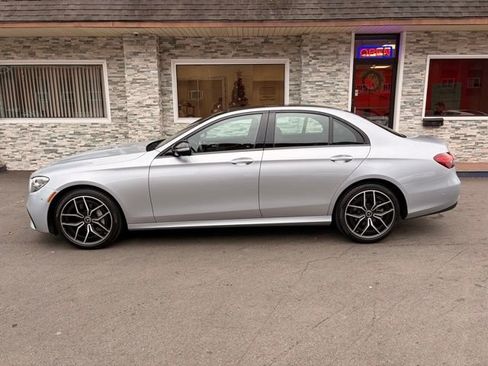 Used 2023 Mercedes-Benz E 350 4MATIC Sedan w/ Premium Package image 8