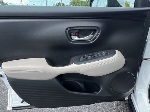 Used 2025 Honda HR-V LX image 20