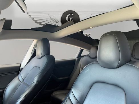 Used 2018 Tesla Model 3 Long Range RWD image 9