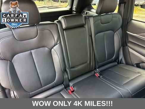 Used 2025 Jeep Grand Cherokee Limited image 26