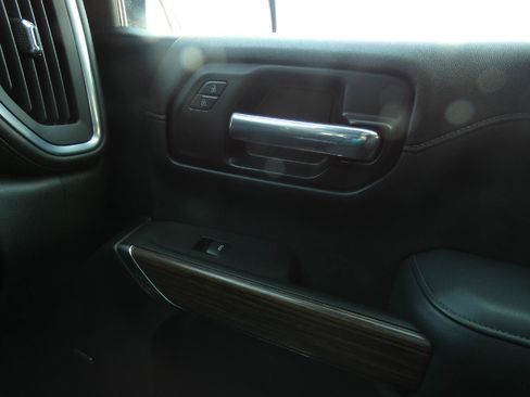 Certified 2021 Chevrolet Silverado 1500 High Country w/ Technology Package AWD/4WD image 24