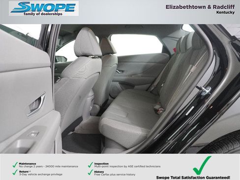 New 2026 Hyundai Elantra Hybrid FWD image 11