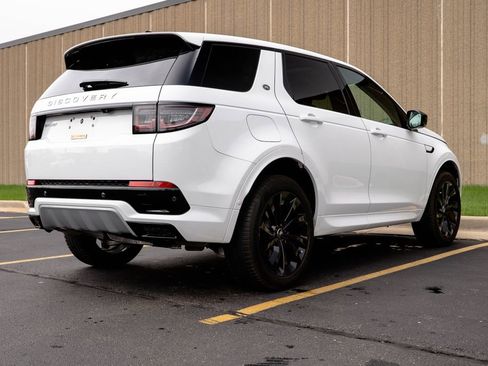 Used 2025 Land Rover Discovery Sport S image 9