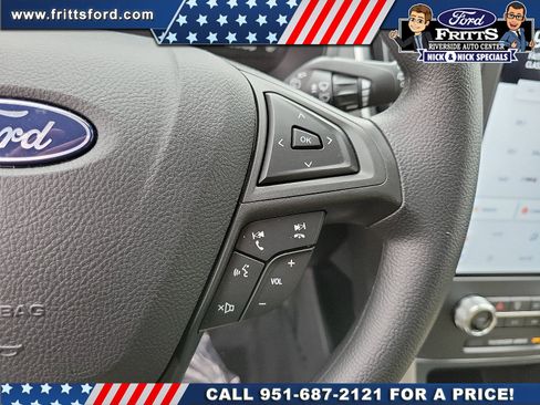 Certified 2024 Ford Edge SE w/ Black Appearance Package image 7