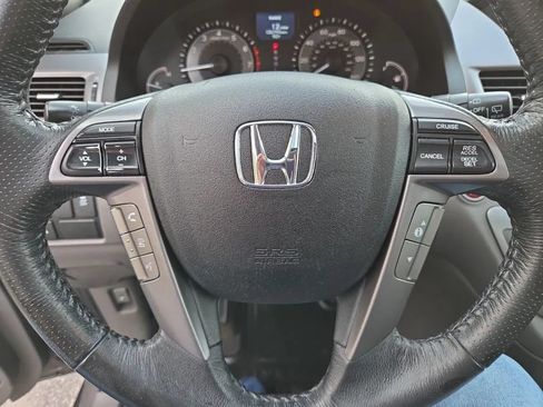 Used 2014 Honda Odyssey Touring Elite image 15