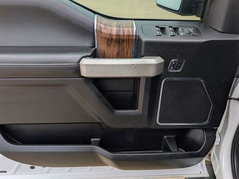 Used 2018 Ford F150 Lariat image 25