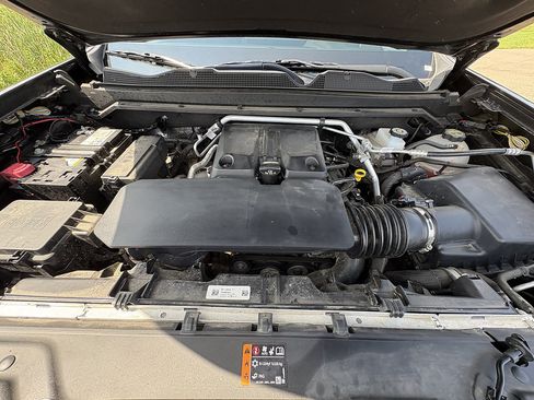 Used 2024 Chevrolet Colorado LT w/ LT Convenience Package AWD/4WD image 13