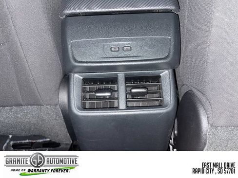 Used 2026 Chevrolet Equinox LT AWD/4WD image 33