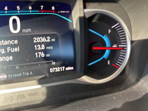 Used 2021 Honda Pilot Touring image 7