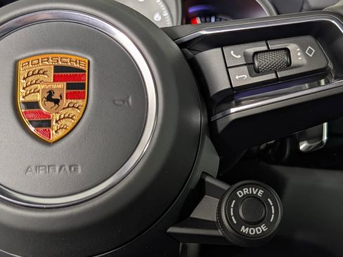 New 2026 Porsche Macan S image 36