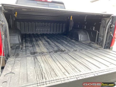 Used 2021 Chevrolet Silverado 1500 High Country w/ Technology Package image 10