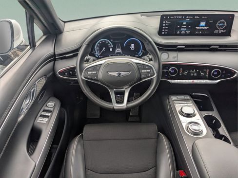 Used 2025 Genesis GV70 2.5T w/ Sport Prestige Package AWD/4WD image 15