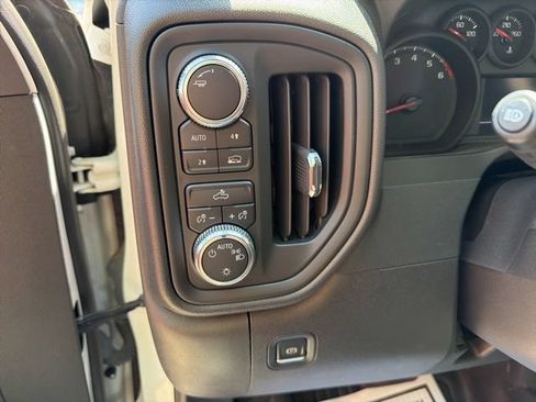 Used 2023 GMC Sierra 1500 Pro w/ Pro Value Package AWD/4WD image 16