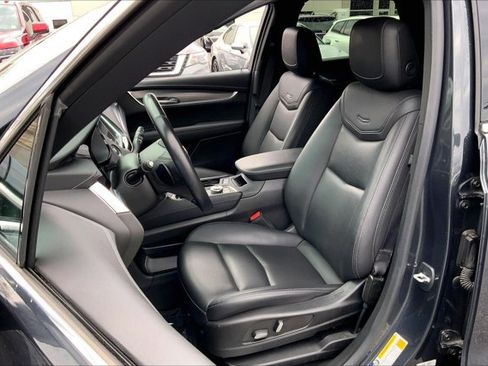 Used 2023 Cadillac XT5 Luxury image 24
