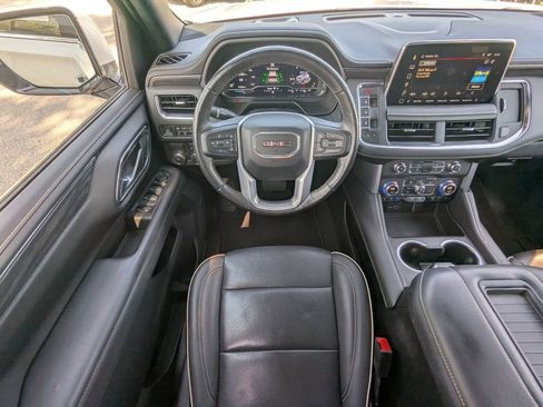 Used 2022 GMC Yukon SLT w/ SLT Luxury Package image 20