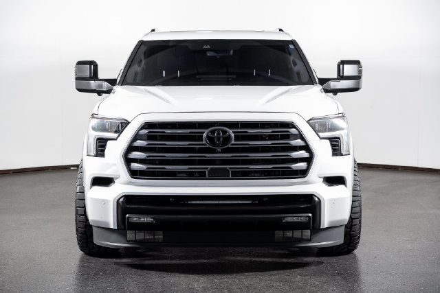Used 2023 Toyota Sequoia Limited w/ Tow Technology Package RWD image 4