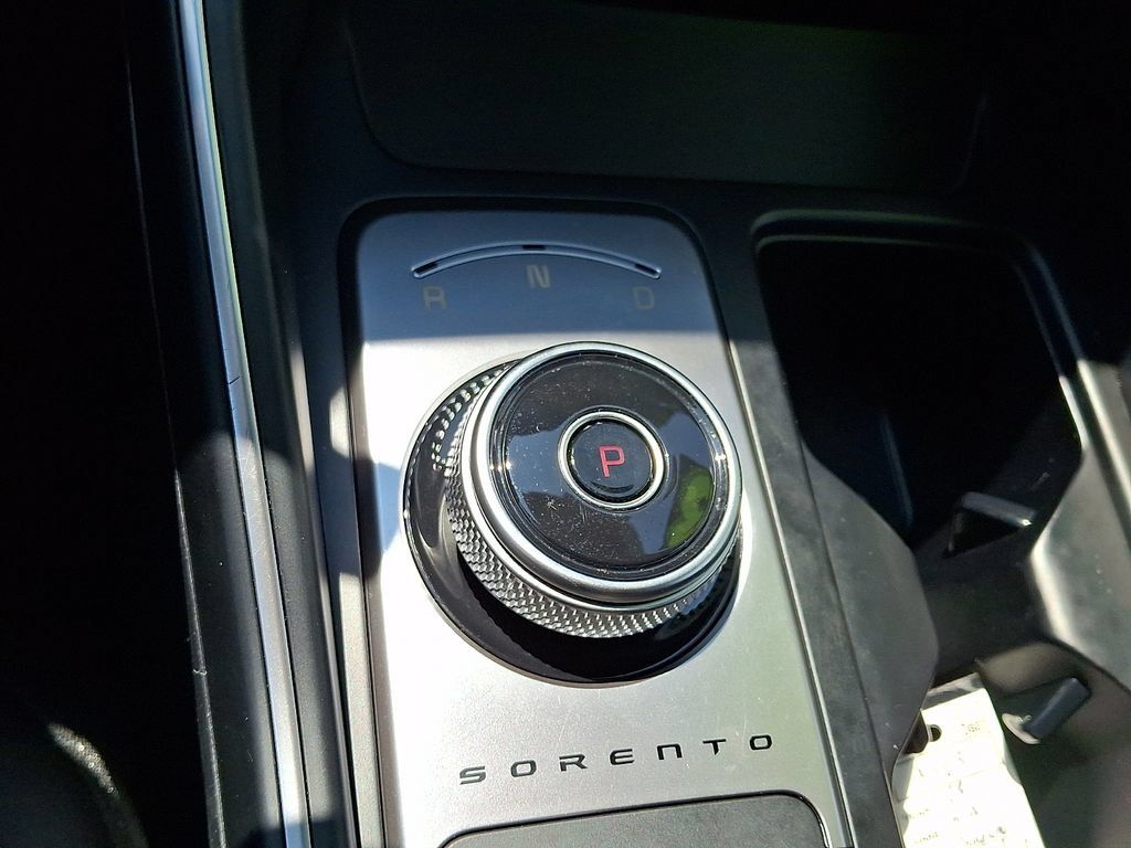 Certified 2023 Kia Sorento EX AWD/4WD image 17