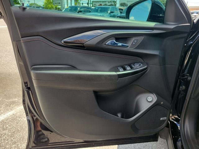 Used 2023 Chevrolet TrailBlazer RS w/ Sun and Liftgate Package FWD image 18