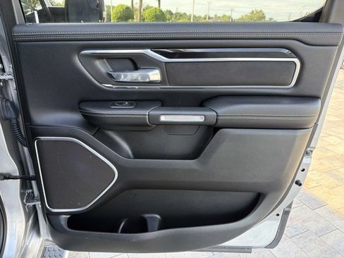 Used 2019 RAM 1500 Laramie AWD/4WD image 22