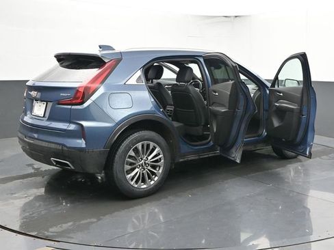 Used 2025 Cadillac XT4 Premium Luxury image 55