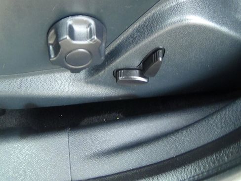 Used 2020 Ford EcoSport SE w/ SE Convenience Package FWD image 18