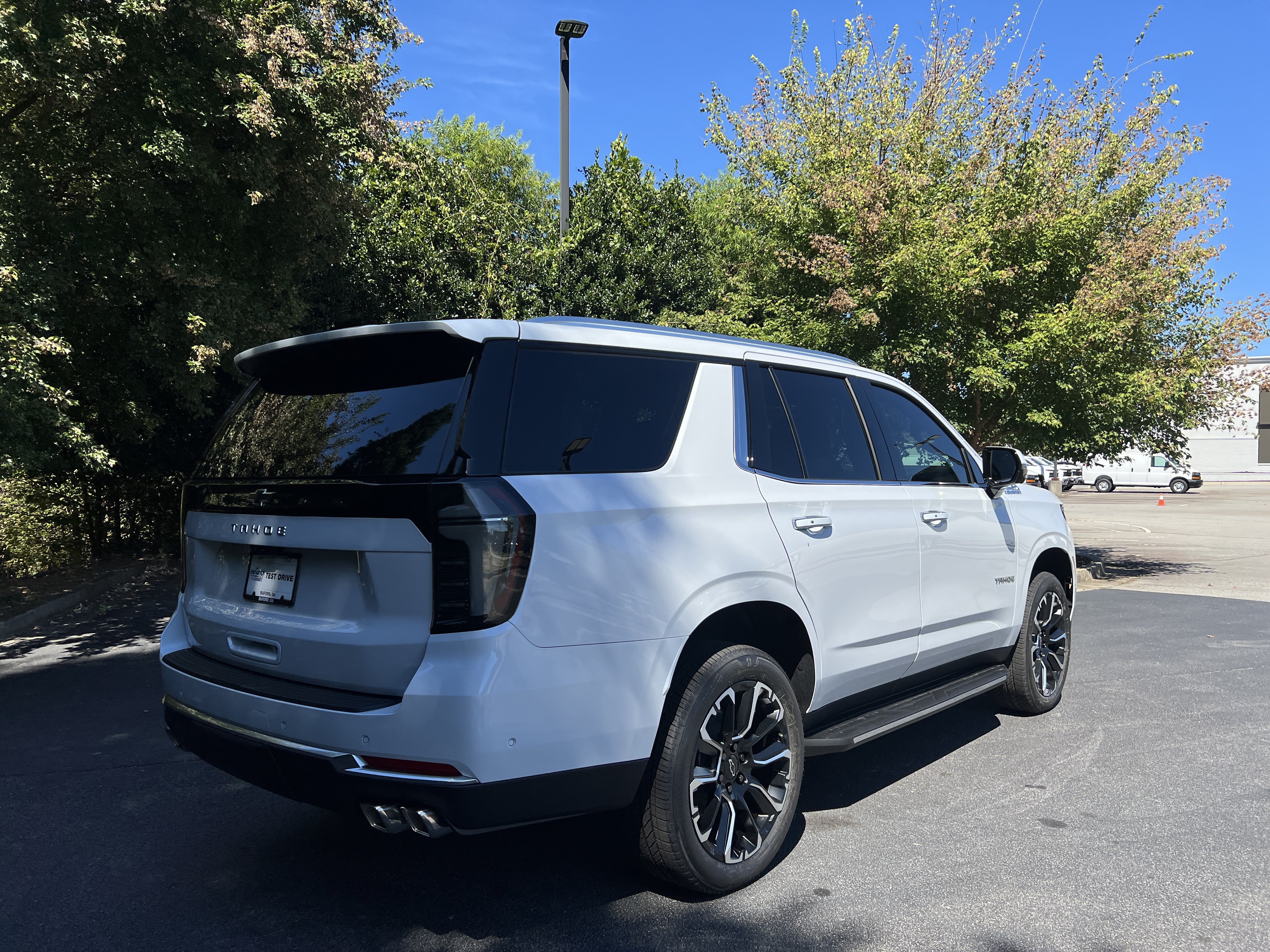 New 2026 Chevrolet Tahoe High Country w/ Sun And Tow Package AWD/4WD image 9