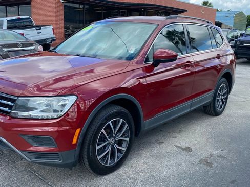 Used 2019 Volkswagen Tiguan SE image 4