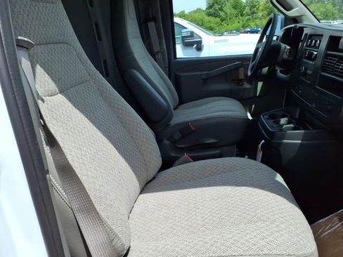 New 2026 Chevrolet Express 2500 w/ Driver Convenience Package RWD image 9